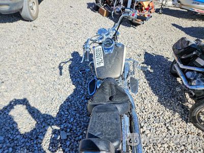 Zdjęcie 6 z 9 samochodu: 2009 HONDA VT750 C VIN:JH2RC50489K502603 - miniatura
