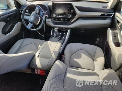Zdjęcie 8 z 14 samochodu: 2021 TOYOTA HIGHLANDER LE VIN:5TDZZRAH0MS537427 - miniatura