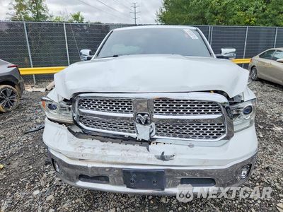 Piąte zdjęcie samochodu w środku: 2017 RAM 1500 LARAMIE VIN:1C6RR7NT6HS777542 - miniatura