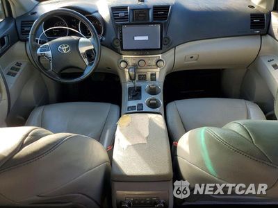 Zdjęcie 8 z 13 samochodu: 2012 TOYOTA HIGHLANDER SE VIN:5TDBK3EHXCS146510 - miniatura