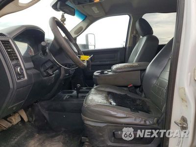 Zdjęcie 7 z 12 samochodu: 2014 RAM 5500 VIN:3C7WRNFL7EG214570 - miniatura