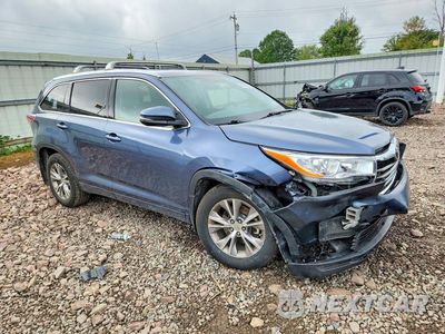 Czwarte zdjęcie samochodu z boku: 2015 TOYOTA HIGHLANDER XLE VIN:5TDJKRFH7FS118326 - miniatura