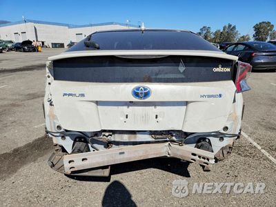 Zdjęcie 6 z 12 samochodu: 2017 TOYOTA PRIUS THREE TOURING VIN:JTDKARFU2H3049022 - miniatura
