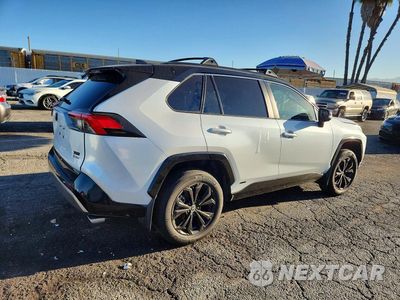 Trzecie zdjęcie samochodu z tyłu: 2025 TOYOTA RAV4 XSE VIN:4T3E6RFVXSU180291 - miniatura
