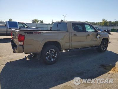 Trzecie zdjęcie samochodu z tyłu: 2017 TOYOTA TACOMA TRD SPORT VIN:5TFDZ5BNXHX024550 - miniatura