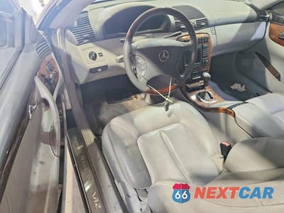 Zdjęcie 8 z 12 samochodu: 2002 MERCEDES-BENZ CL 600 VIN:WDBPJ78J22A022725 - miniatura
