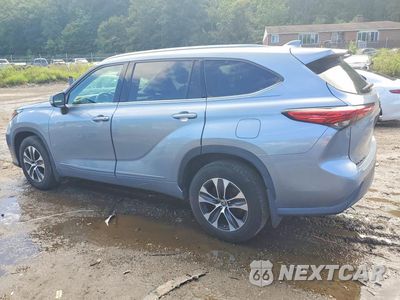 Drugie zdjęcie samochodu z przodu: 2021 TOYOTA HIGHLANDER XLE VIN:5TDHZRBH2MS133619 - miniatura