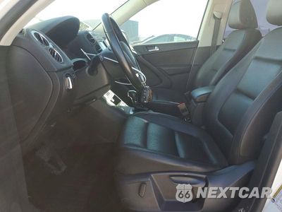 Zdjęcie 7 z 12 samochodu: 2016 VOLKSWAGEN TIGUAN S VIN:WVGBV7AX3GW515060 - miniatura