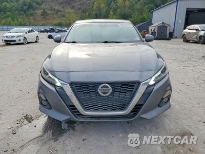 Piąte zdjęcie samochodu w środku: 2019 NISSAN ALTIMA SL VIN:1N4BL4EV3KC192372 - miniatura
