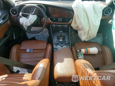 Zdjęcie 8 z 12 samochodu: 2017 ALFA ROMEO GIULIA TI Q4 VIN:ZARFAEEN5H7548156 - miniatura
