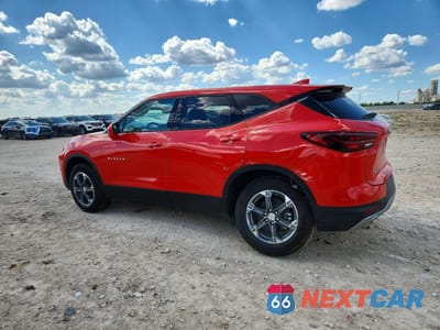 Drugie zdjęcie samochodu z przodu: 2026 CHEVROLET BLAZER 2LT VIN:3GNKBCR42TS174960 - miniatura