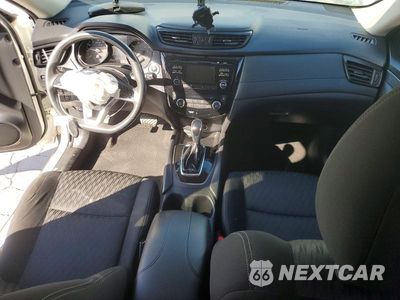 Zdjęcie 8 z 13 samochodu: 2017 NISSAN ROGUE SV VIN:KNMAT2MV2HP571408 - miniatura