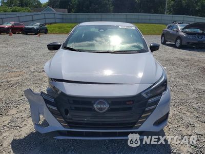 Piąte zdjęcie samochodu w środku: 2024 NISSAN VERSA SR VIN:3N1CN8FV8RL821155 - miniatura