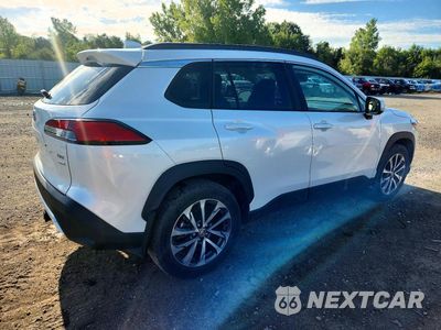 Trzecie zdjęcie samochodu z tyłu: 2023 TOYOTA COROLLA CROSS XLE VIN:7MUDAABG6PV066869 - miniatura
