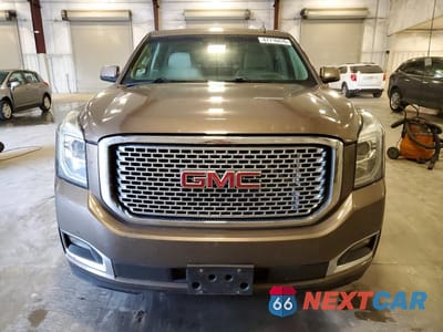 Piąte zdjęcie samochodu w środku: 2016 GMC YUKON XL DENALI VIN:1GKS2HKJXGR126772 - miniatura