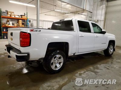 Trzecie zdjęcie samochodu z tyłu: 2018 CHEVROLET SILVERADO K1500 LT VIN:3GCUKREC8JG319520 - miniatura