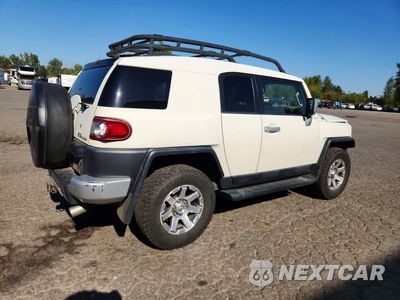 Trzecie zdjęcie samochodu z tyłu: 2014 TOYOTA FJ CRUISER BASE VIN:JTEBU4BF6EK185815 - miniatura