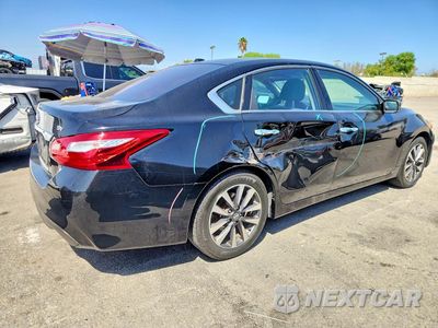 Trzecie zdjęcie samochodu z tyłu: 2017 NISSAN ALTIMA 2.5 SV VIN:1N4AL3AP8HC204845 - miniatura