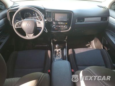 Zdjęcie 8 z 13 samochodu: 2018 MITSUBISHI OUTLANDER ES VIN:JA4AD2A31JJ004142 - miniatura