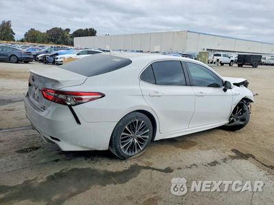 Trzecie zdjęcie samochodu z tyłu: 2019 TOYOTA CAMRY HYBRID SE VIN:4T1B21HK0KU517045 - miniatura