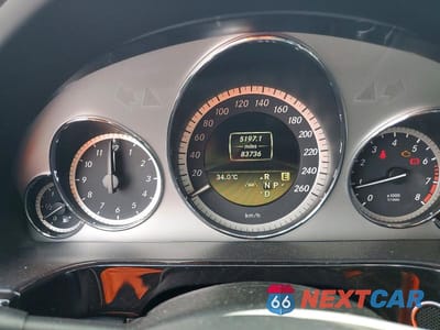 Zdjęcie 9 z 12 samochodu: 2012 MERCEDES-BENZ E 550 4MATIC VIN:WDDHF9BB3CA544050 - miniatura