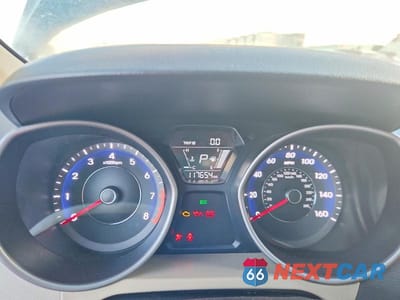 Zdjęcie 9 z 13 samochodu: 2016 HYUNDAI ELANTRA SE VIN:5NPDH4AEXGH771963 - miniatura