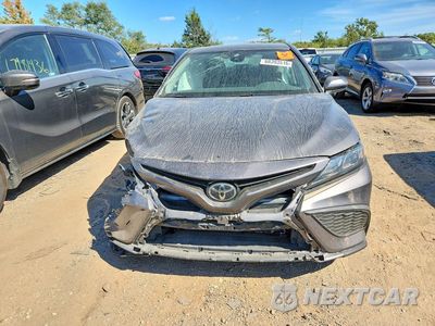 Piąte zdjęcie samochodu w środku: 2021 TOYOTA CAMRY SE VIN:4T1G11AK3MU575656 - miniatura