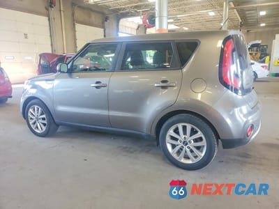 Drugie zdjęcie samochodu z przodu: 2018 KIA SOUL + VIN:KNDJP3A55J7559810 - miniatura