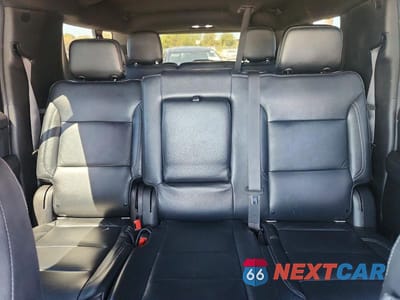 Zdjęcie 10 z 13 samochodu: 2021 CHEVROLET SUBURBAN C1500 LS VIN:1GNSCBKD8MR372173 - miniatura