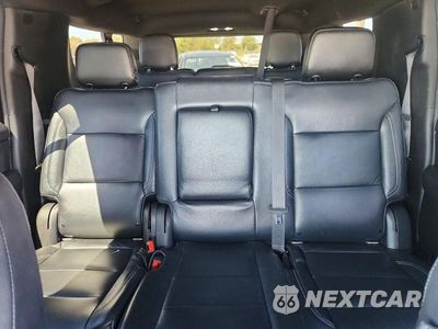 Zdjęcie 10 z 13 samochodu: 2021 CHEVROLET SUBURBAN C1500 LS VIN:1GNSCBKD8MR372173 - miniatura