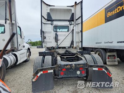 Zdjęcie 6 z 12 samochodu: 2018 VOLVO VNL SEMI TRUCK VIN:4V4N39TG1JN892617 - miniatura