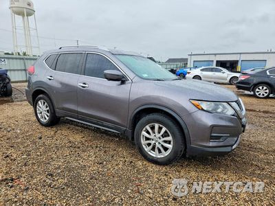 Czwarte zdjęcie samochodu z boku: 2017 NISSAN ROGUE SV VIN:5N1AT2MV4HC873043 - miniatura