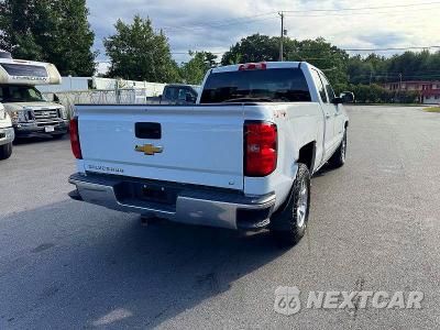Trzecie zdjęcie samochodu z tyłu: 2018 CHEVROLET SILVERADO K1500 LT VIN:1GCVKREC5JZ318684 - miniatura