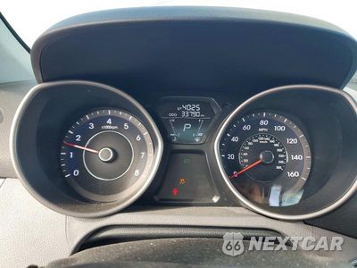 Zdjęcie 9 z 13 samochodu: 2013 HYUNDAI ELANTRA LIMITED VIN:5NPDH4AE4DH261281 - miniatura