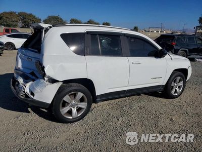 Trzecie zdjęcie samochodu z tyłu: 2016 JEEP COMPASS SPORT VIN:1C4NJCBA4GD568278 - miniatura