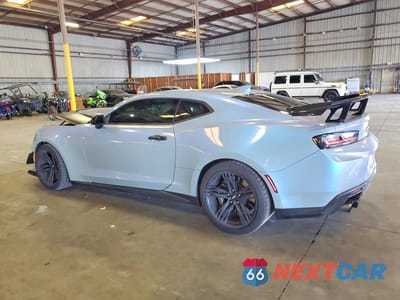 Drugie zdjęcie samochodu z przodu: 2018 CHEVROLET CAMARO ZL1 VIN:1G1FJ1R65J0165704 - miniatura