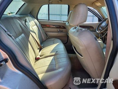 Zdjęcie 10 z 12 samochodu: 2009 MERCURY GRAND MARQUIS LS VIN:2MEHM75V39X627471 - miniatura