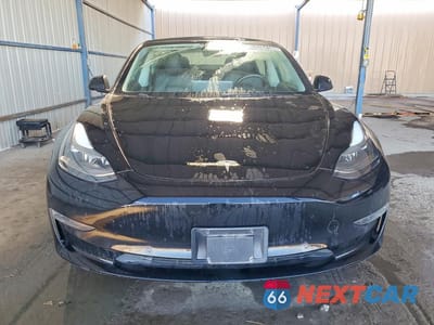 Piąte zdjęcie samochodu w środku: 2022 TESLA MODEL 3 VIN:5YJ3E1EBXNF290576 - miniatura