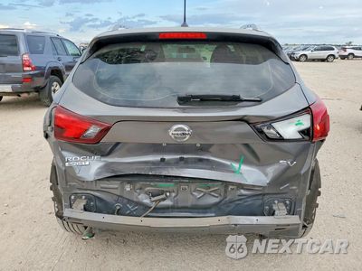 Zdjęcie 6 z 14 samochodu: 2017 NISSAN ROGUE SPORT SV VIN:JN1BJ1CP4HW026150 - miniatura