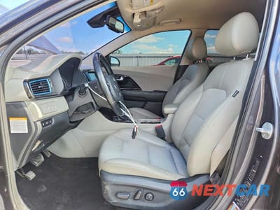 Zdjęcie 7 z 12 samochodu: 2019 KIA NIRO EX VIN:KNDCD3LD0K5234369 - miniatura