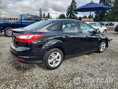 Trzecie zdjęcie samochodu z tyłu: 2013 FORD FOCUS SE VIN:1FADP3F21DL177920 - miniatura