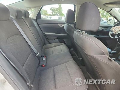Zdjęcie 10 z 12 samochodu: 2020 KIA FORTE LXS VIN:3KPF24AD9LE150004 - miniatura
