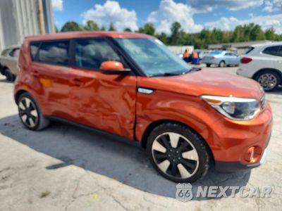 Czwarte zdjęcie samochodu z boku: 2018 KIA SOUL + VIN:KNDJP3A5XJ7571208 - miniatura