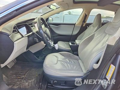 Zdjęcie 7 z 12 samochodu: 2013 TESLA MODEL S VIN:5YJSA1DP2DFP16036 - miniatura