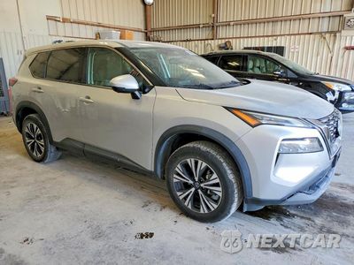 Czwarte zdjęcie samochodu z boku: 2021 NISSAN ROGUE SV VIN:5N1AT3BA1MC740241 - miniatura