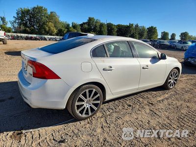 Trzecie zdjęcie samochodu z tyłu: 2017 VOLVO S60 PREMIER VIN:LYV402TK2HB145999 - miniatura
