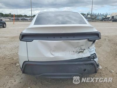Zdjęcie 6 z 13 samochodu: 2026 TESLA MODEL Y VIN:7SAYGDEE3TA638100 - miniatura