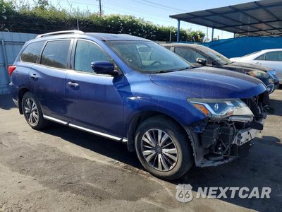 Czwarte zdjęcie samochodu z boku: 2017 NISSAN PATHFINDER SL VIN:5N1DR2MN5HC609986 - miniatura