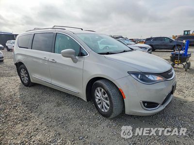 Czwarte zdjęcie samochodu z boku: 2017 CHRYSLER PACIFICA TOURING L VIN:2C4RC1BG0HR553652 - miniatura