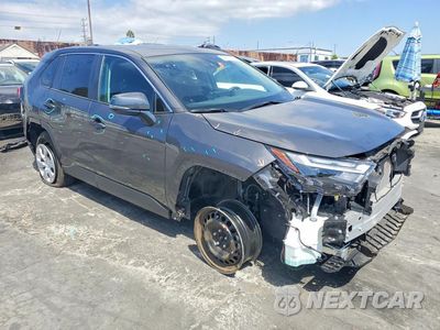 Czwarte zdjęcie samochodu z boku: 2025 TOYOTA RAV4 LE VIN:2T3K1RFV6SW425752 - miniatura